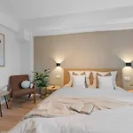 Downtown Comfort Near Attractions *