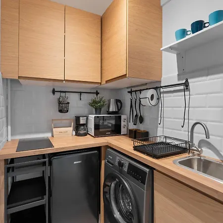 Downtown Comfort Near Attractions