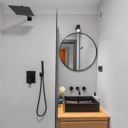 Apartment Downtown Comfort Near Attractions Bucharest