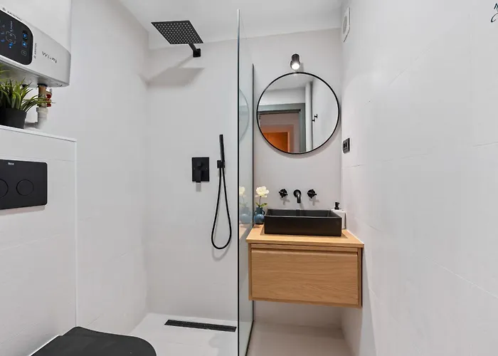 Downtown Comfort Near Attractions Appartement Boekarest