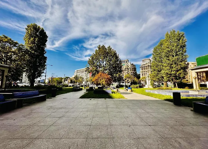 Downtown Comfort Near Attractions