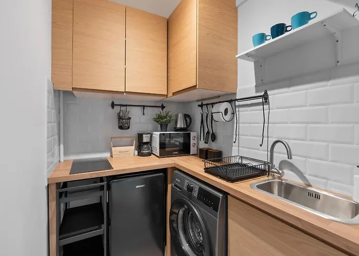 Downtown Comfort Near Attractions