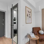 Apartman Downtown Comfort Near Attractions *