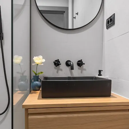 Downtown Comfort Near Attractions Apartament *